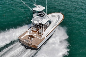 2022 Winter Custom Yachts 38 Walk Around thumbnail 8