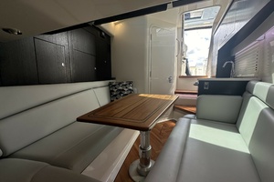 38FT (11.58M) BOSTON WHALER