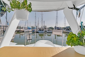 CAT’S MEOW Worth Avenue Yachts