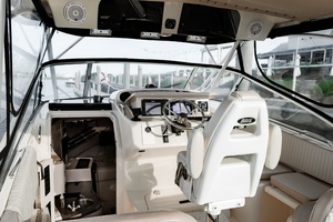 33ft Grady White Yacht For Sale