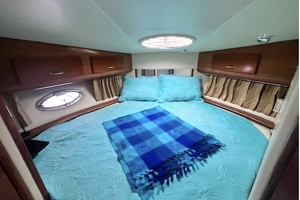 44ft Carver Yacht For Sale