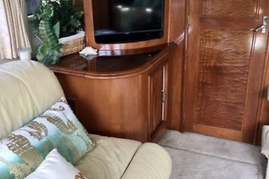 44ft Carver Yacht For Sale