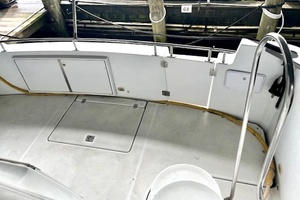 44ft Carver Yacht For Sale