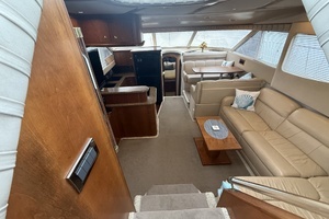 2001 Cruisers Yachts 4450 Express Motor Yacht thumbnail 11