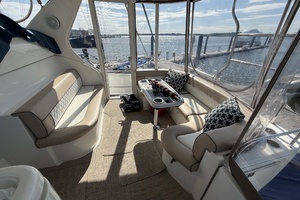 2001 Cruisers Yachts 4450 Express Motor Yacht thumbnail 4