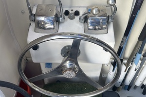 1981 Hatteras 43 Convertible thumbnail 7