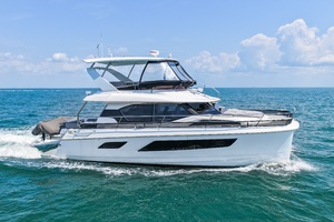 2021 44 Aquila MY Memories Not Dreams Starboard Profile