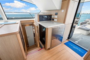 2021 44 Aquila MY Memories Not Dreams Master Stateroom 