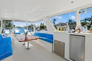 1989 Hatteras Motor Yacht thumbnail 24