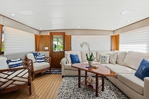 1989 Hatteras Motor Yacht thumbnail 4