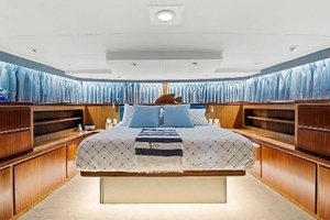 1989 Hatteras Motor Yacht thumbnail 12
