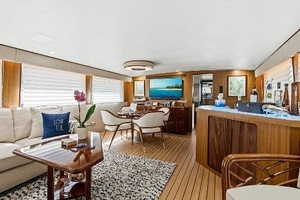 1989 Hatteras Motor Yacht thumbnail 3