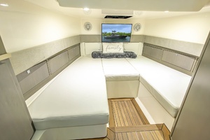 52FT (15.85M) GULF CROSSER