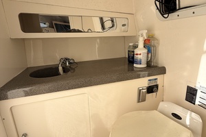 26ft Boston Whaler Yacht For Sale