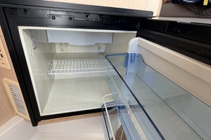 26ft Boston Whaler Yacht For Sale