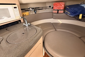 26ft Boston Whaler Yacht For Sale