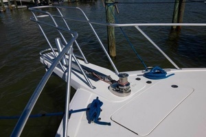 2007 Viking 52 Convertible thumbnail 38