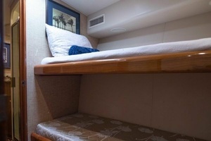 2007 Viking 52 Convertible thumbnail 27