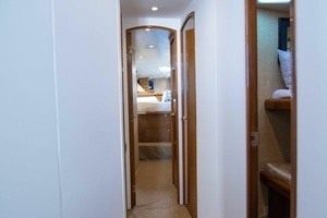 2007 Viking 52 Convertible thumbnail 28