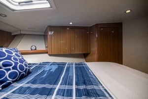 2007 Viking 52 Convertible thumbnail 25
