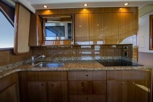 2007 Viking 52 Convertible thumbnail 12
