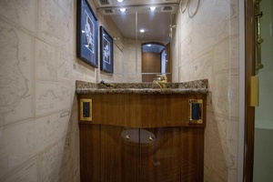 2007 Viking 52 Convertible thumbnail 30