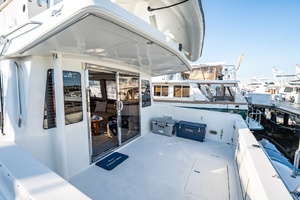 2004 Navigator 5700 Rival Pilothouse thumbnail 5