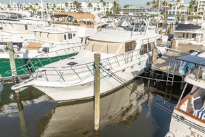 2004 Navigator 5700 Rival Pilothouse thumbnail 4