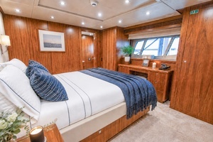 2014 Sunseeker 131 thumbnail 39
