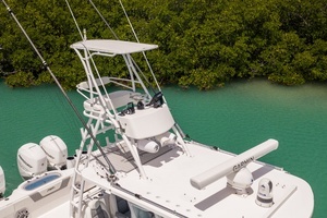 2023 Invincible 37 Catamaran thumbnail 24