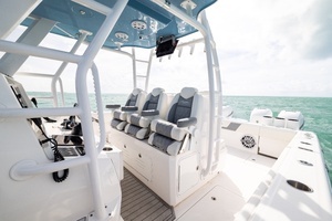 2023 Invincible 37 Catamaran thumbnail 19