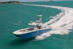 2023 Invincible 37 Catamaran thumbnail 9