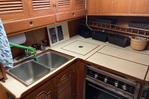 43ft Albin Yacht For Sale