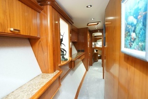 2005 Sea Force IX Enclosed Flybridge thumbnail 83