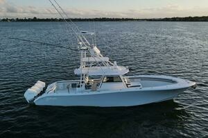 2019 Yellowfin 42 Offshore thumbnail 2