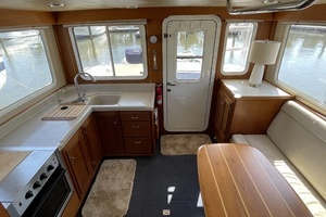 2004 American Tug 34 thumbnail 6