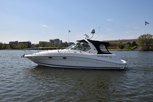 2004 Sea Ray 390 Sundancer thumbnail 8