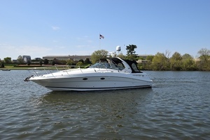 2004 Sea Ray 390 Sundancer thumbnail 7