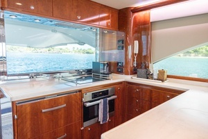 2015 Riviera 53 Enclosed Bridge thumbnail 33
