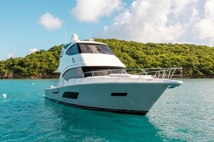 2015 Riviera 53 Enclosed Bridge thumbnail 2