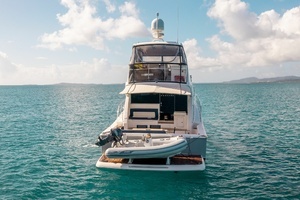 2015 Riviera 53 Enclosed Bridge thumbnail 19