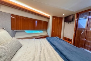 2015 Riviera 53 Enclosed Bridge thumbnail 35