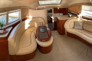 2004 Sea Ray 390 Motor Yacht thumbnail 10