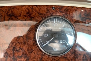 2004 Sea Ray 390 Motor Yacht thumbnail 30