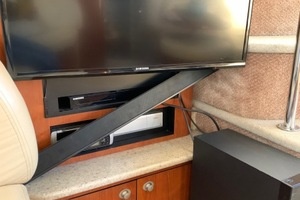 2004 Sea Ray 390 Motor Yacht thumbnail 46