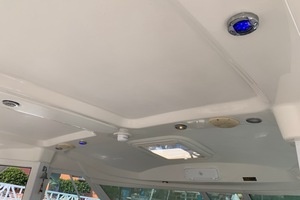 2004 Sea Ray 390 Motor Yacht thumbnail 89