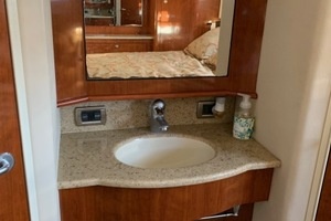 2004 Sea Ray 390 Motor Yacht thumbnail 80