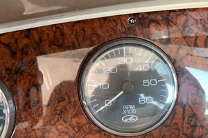2004 Sea Ray 390 Motor Yacht thumbnail 29