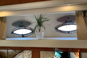 2004 Sea Ray 390 Motor Yacht thumbnail 83