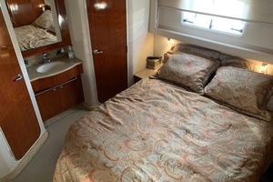 2004 Sea Ray 390 Motor Yacht thumbnail 70